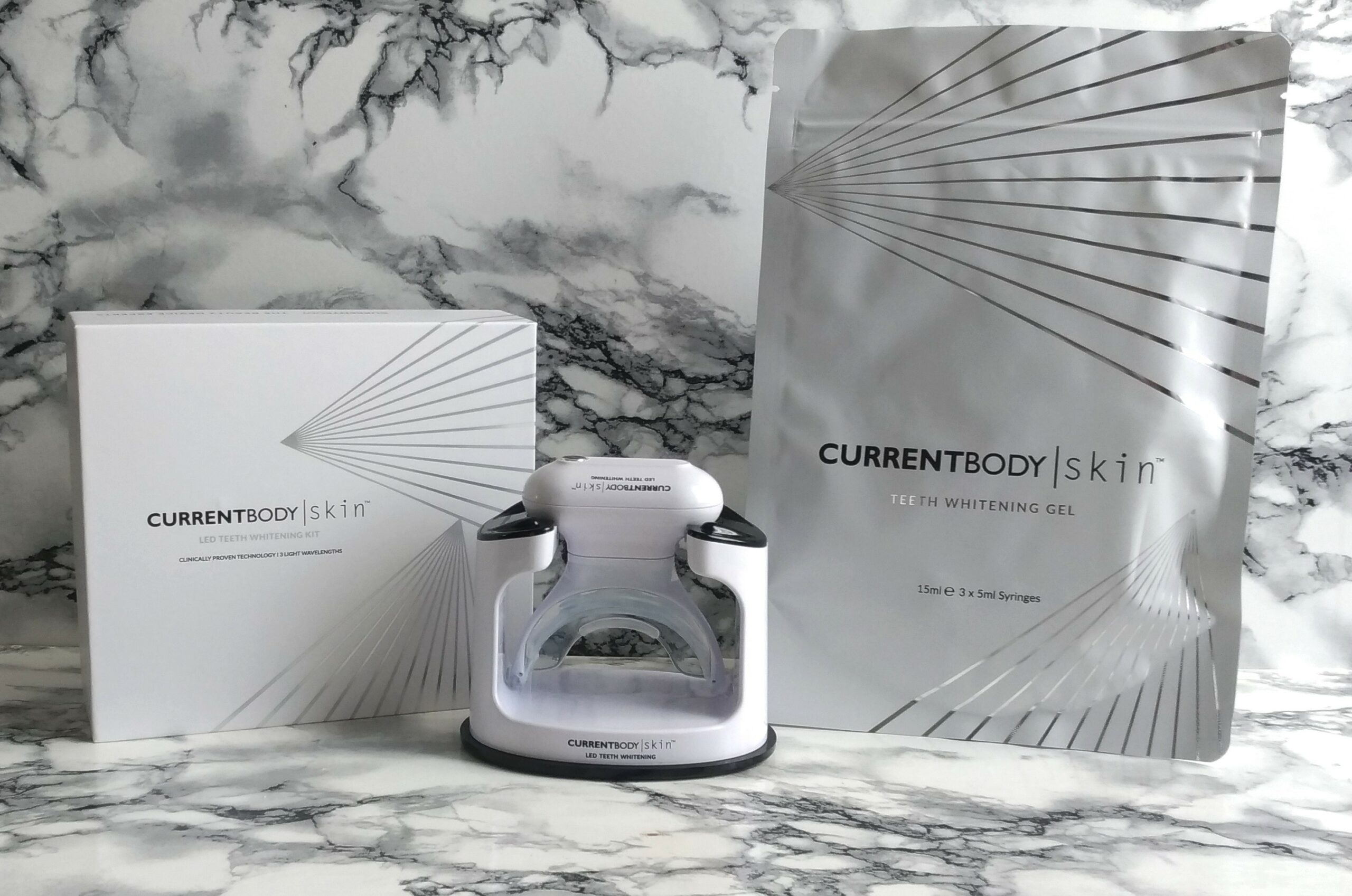 Kit de blanchiment des dents de Currentbody Skin